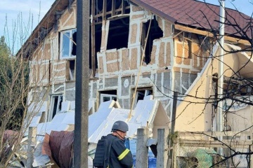 У Дніпрі через удар РФ поранені двоє жінок, на підприємстві - пожежа
