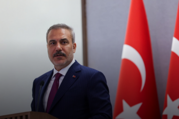 Fidan: Turquía presenta propuestas a Ucrania y Rusia para detener los ataques en el Mar Negro