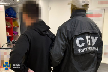 СБУ затримала у Львові студента й безробітного, які зареєстрували для росіян 14 терміналів Starlink