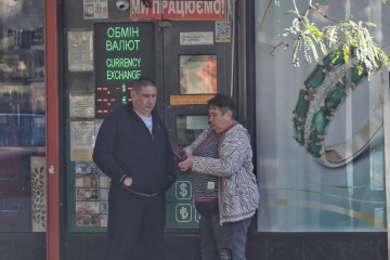 Долар дорожчає, євро дешевшає: Нацбанк оголосив курс гривні на 2 жовтня