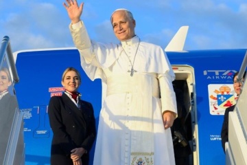 Папа Лев XIV прибув до Франції