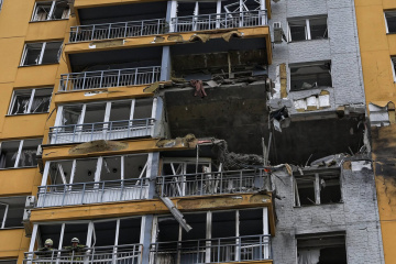 Влучання у багатоповерхівку в Одесі: кількість постраждалих зросла до чотирьох, серед них - дитина