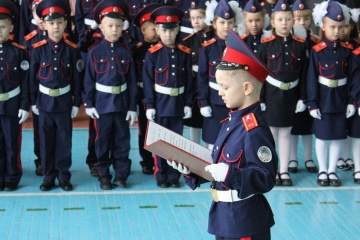 У 137 школах Криму окупанти створили 381 кадетський та «казачий» клас - КРЦ