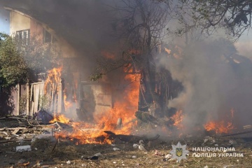 Двоє загиблих, шестеро поранених: поліція показала наслідки ударів КАБами по Сумах