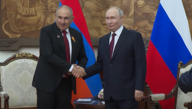 Пашинян зустрівся з Путіним на полях саміту ШОС