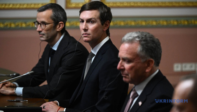 FT: La Casa Blanca considera posibles cambios en el equipo negociador con Rusia y Ucrania