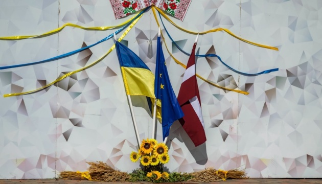 У Латвії зібрали гуманітарний конвой для українських захисників