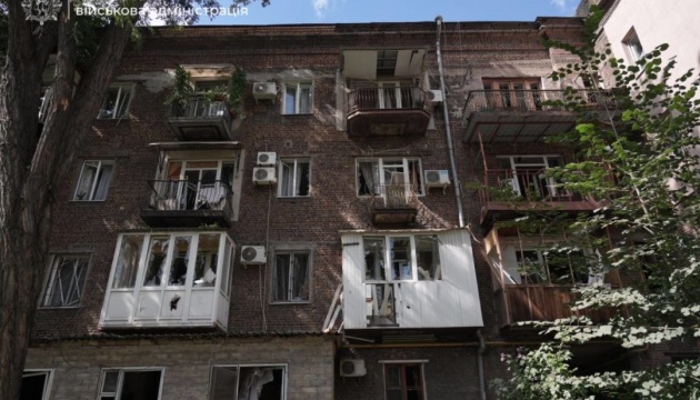 Zaporizhzhia'da drone saldırısında hasar gören apartman binası, üç yaralı