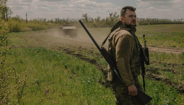 На Олександрівському напрямку росіяни залишили стільки мін, що там можуть рухатися лише НРК - військовий