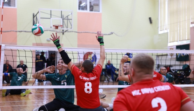 На Львівщині відбувся перший чемпіонат України серед ветеранів з волейболу сидячи