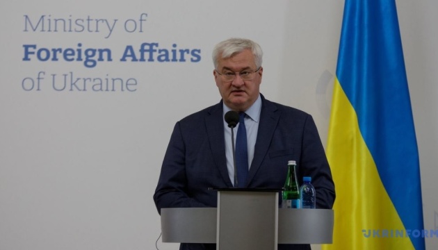 Сибіга закликав партнерів допомогти Україні з закупівлею локомотивів через атаки РФ