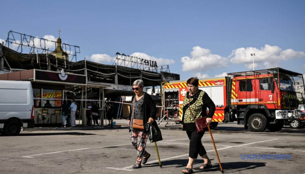  Consecuencias del ataque enemigo al centro comercial Amstor / Foto: Dmytro Smolyenko, Ukrinform