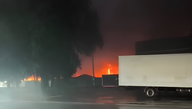 Росіяни завдали удару по підприємству у Броварах