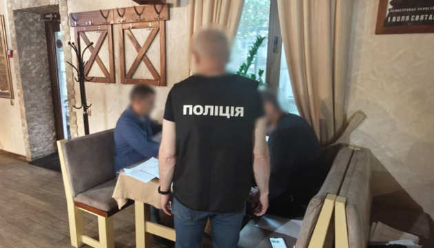 На Кіровоградщині група осіб незаконно передала понад 100 га держземель фермам - Нацполіція