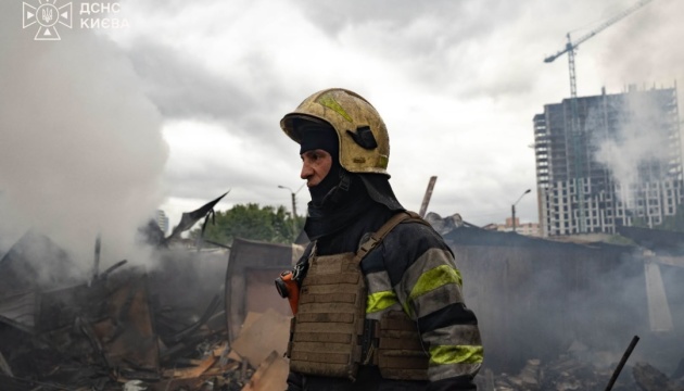 Russian Strike Destroys 16 Garage Units in Kyiv's Obolonskyi District, Injures One