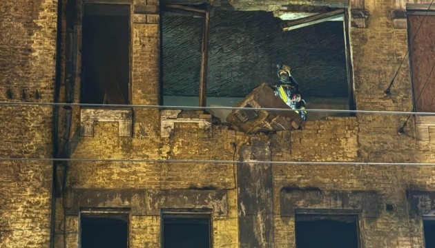In Kyjiw steigt die Zahl der Verletzten nach Drohnenangriff auf vier