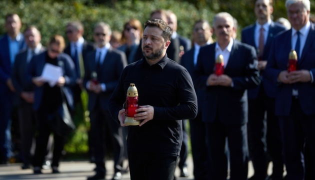 Zelensky honra la memoria de las víctimas de Babi Yar