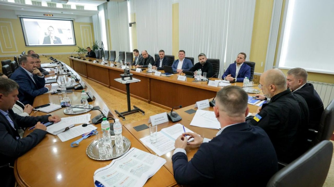 Шмигаль зустрівся з керівництвом Укренерго - обговорили посилення захисту енергооб’єктів