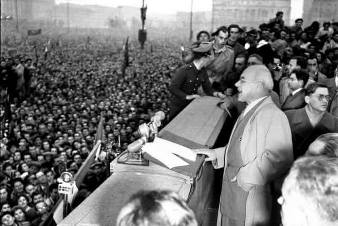 Промова Владислава Гомулки 24 жовтня 1956 у Варшаві / Фото Wikipedia 
