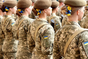 Росіяни поширюють фейки про нібито початок масової примусової мобілізації жінок в Україні