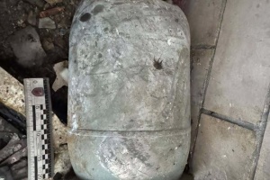 Зі школи у Києві вилучили нездетоновану частину дрона