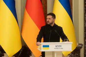 Volodymyr Zelensky promet une riposte aux attaques russes visant les ponts à Kyiv
