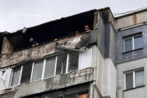  Russisches Militär greift Wohnhochhaus im Gebiet Zhytomyr mit Drohne an