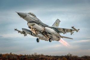 Fuerza Aérea: El uso intensivo agota rápidamente la vida útil de los F-16
