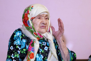 102-річна Меланія Рябко з прикордоння Харківщини: «Виженіть уже того Путіна!»