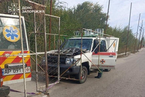 У Запоріжжі безпілотник атакував авто саперів ДСНС