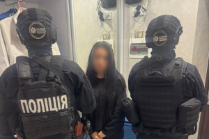 Незаконно утримували жінку та вимагали €40 тисяч: на Київщині підозрюють подружжя