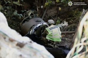 Пів тонни кожна: поліція знешкодила дві нездетоновані балістичні ракети, які впали поблизу будинків у Києві