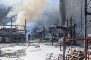 У двох районах Києва ліквідували пожежі, які виникли після російських атак