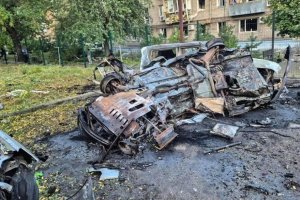 À l'aube, les forces russes ont lancé des bombes aériennes guidées sur Zaporijjia : un mort et neuf blessés