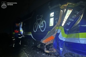 Зіткнення потягів у Львові: кількість травмованих зросла до 11
