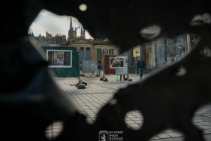 В Единбурзі відкрили фотовиставку українських військових про оборону Часового Яру 