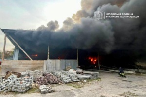 Росіяни атакували склад у Запоріжжі, є поранений