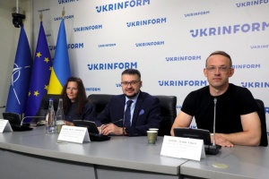 Що українці думають про пантеон, хвилину мовчання, РПЦ та відносини з Польщею?