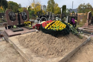Анатолія Кашпіровського поховали у Вінниці