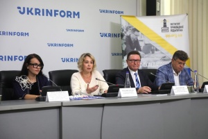 Презентація збірки «Чого нема в підручнику» та пілотної версії мережі освітніх практик PRAKSYS