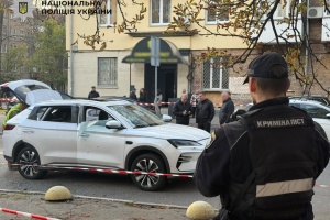 У Києві вибухнув електрокар, поранений водій