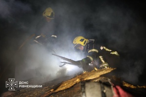 Рівне упродовж ночі пережило кілька хвиль повітряних атак, є пошкодження
