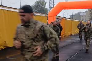 122 десантники встановили рекорд України! Унікальний забіг військових 82-ї бригади | Чернівці 