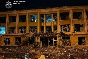 У Солом’янському районі Києва через атаку РФ - п’ятеро постраждалих, пошкоджені будинки, медцентр і ТРЦ