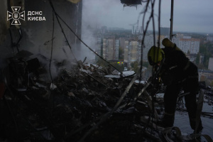 Росія продовжує атакувати Україну - вночі під ударами була енергетика, залізниця, ТЦ і будинки