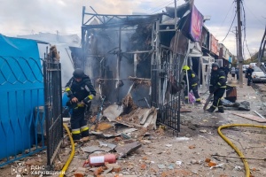 Guerre en Ukraine : deux civils tués et trente-quatre blessés dans une frappe russe contre un marché à Lozova
