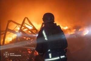 Війська РФ завдали ударів по Харкову, Златополю та Новій Водолазі - виникли пожежі, є руйнування