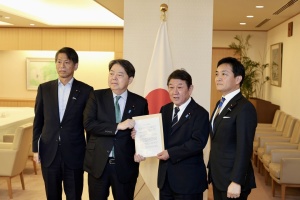 「ウクライナにおける戦いによって得られた知見は極めて重要」＝日・ウクライナ友好議連、茂木外相に対ウクライナ各種支援申し入れ