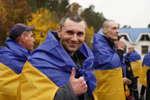 270 ukrainische Soldaten kommen aus russischer Gefangenschaft zurück