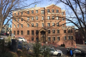 Посольство України у Вашингтоні закривали через підозрілий предмет